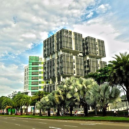 Aviary Bintaro Hotel Serpong Buitenkant foto