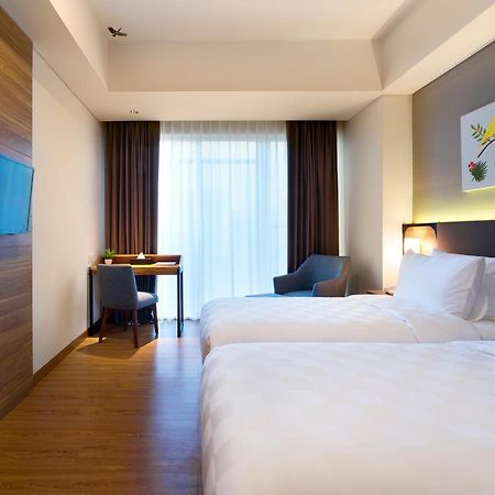 Aviary Bintaro Hotel Serpong Buitenkant foto