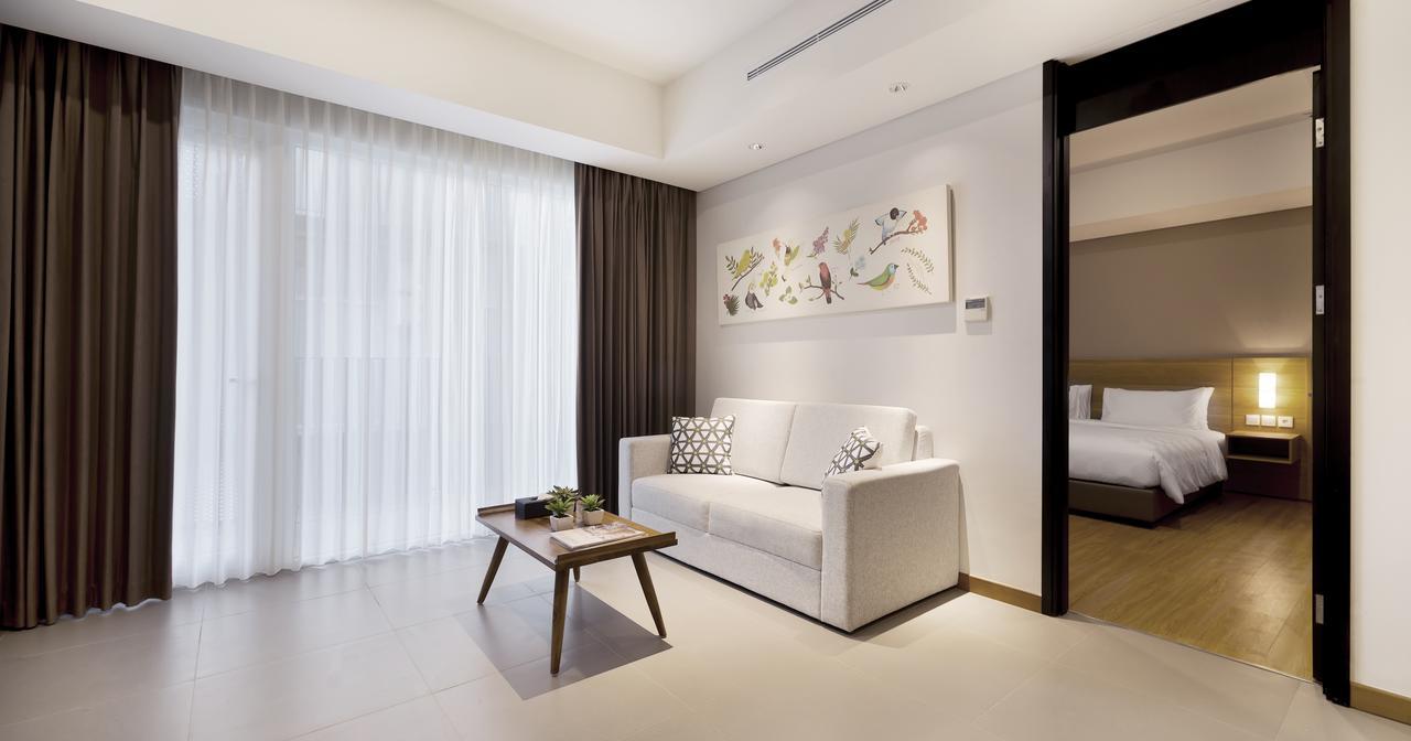 Aviary Bintaro Hotel Serpong Buitenkant foto