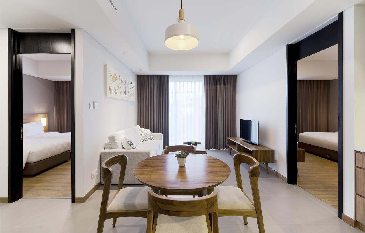 Aviary Bintaro Hotel Serpong Buitenkant foto