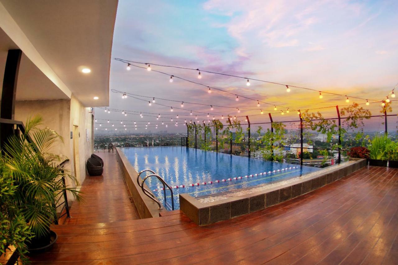 Aviary Bintaro Hotel Serpong Buitenkant foto